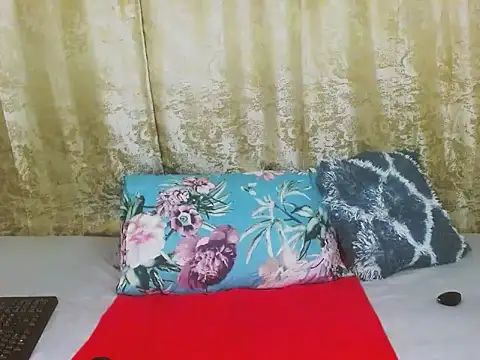 ChocoSlenderXXX webcam