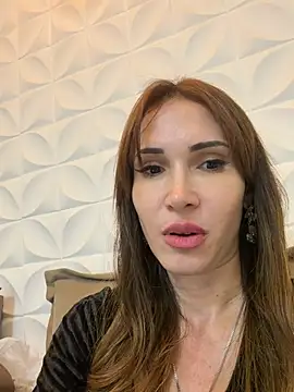 Irresistible24 webcam