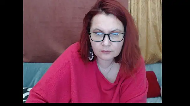 PlayfullMature webcam