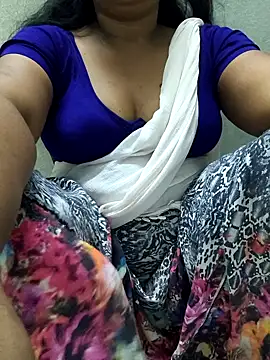 MaaliiiPonuTamil webcam