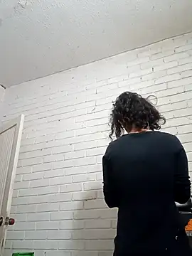 valeriaswang_Lucas webcam