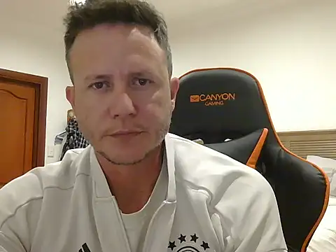 TroyDieselXXX webcam