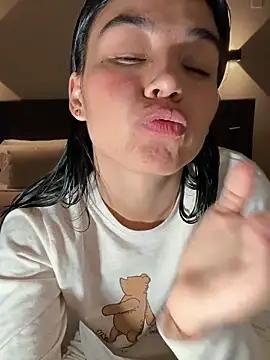 Adriennesexxx webcam