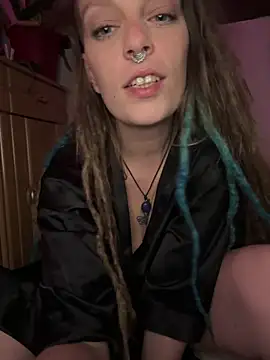 MenaDreadfull webcam