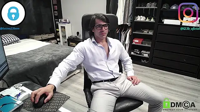 latinoo23bom webcam