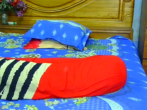 horny_doll24 (F milf) - Ass licking with face