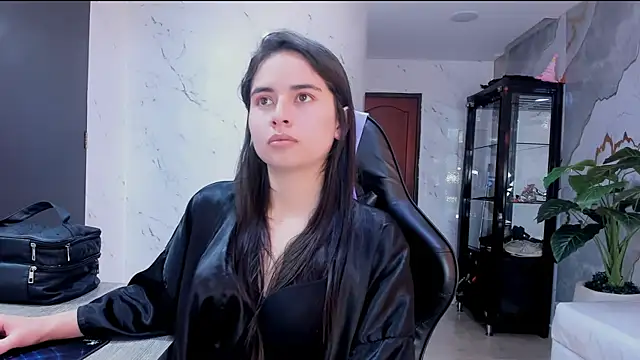 qetsyah_tf - Qetsyah_tf's free webcam - UK Sex Cams