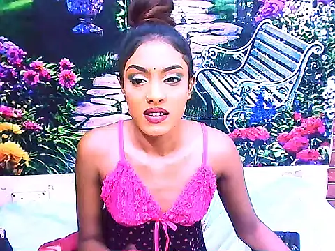 IndianPretty14u2Luv webcam
