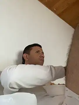 Michaell_Spinelly webcam