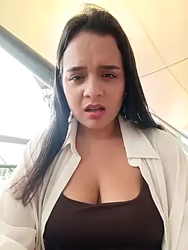 Julieth_hot-69 webcam