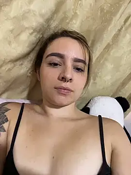 karla-thomsom10 webcam