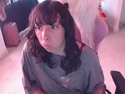 ScarlettShirahoshi webcam