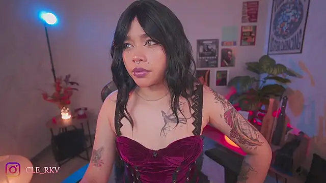 violette_clerk1_ webcam