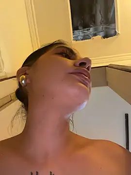 clarachanelricek's live cam