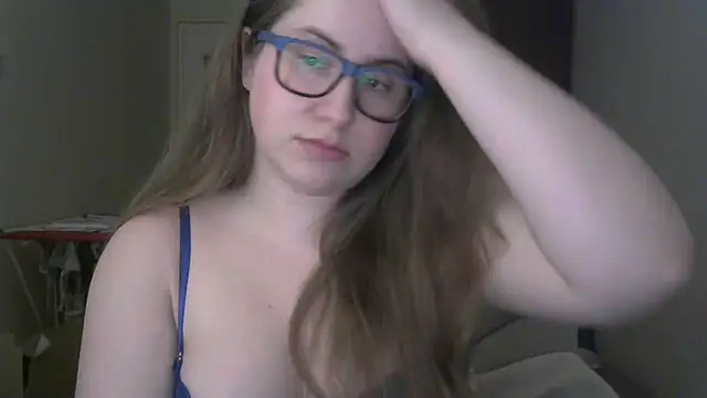 seasonalsomeone - SeasonalSomeone's free webcam - UK Sex Cams