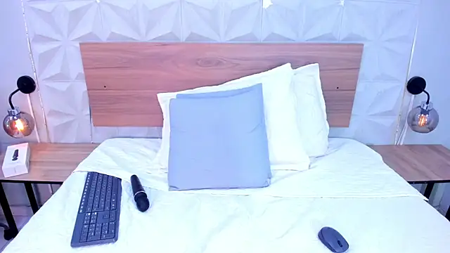 Stacey_white_ webcam