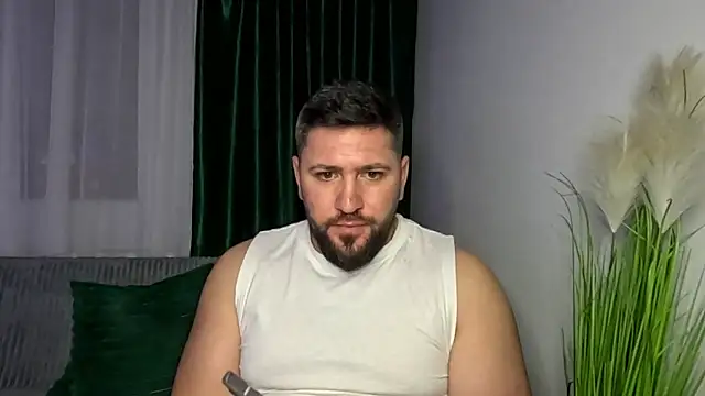 Gold_Alpha_Boy webcam