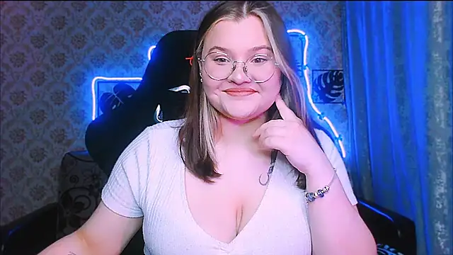 InLoveWithLife26 webcam