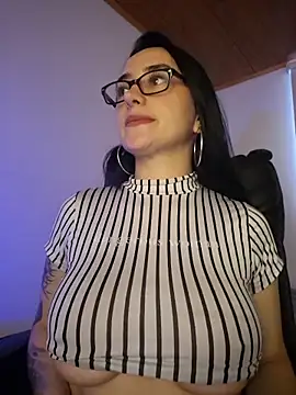 Webcam Model (preetypeach)  is live.Free join now!