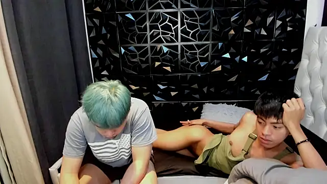 davincihugecock live sex cam