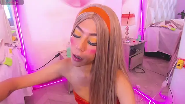 Darlyn_tenderhot__ webcam