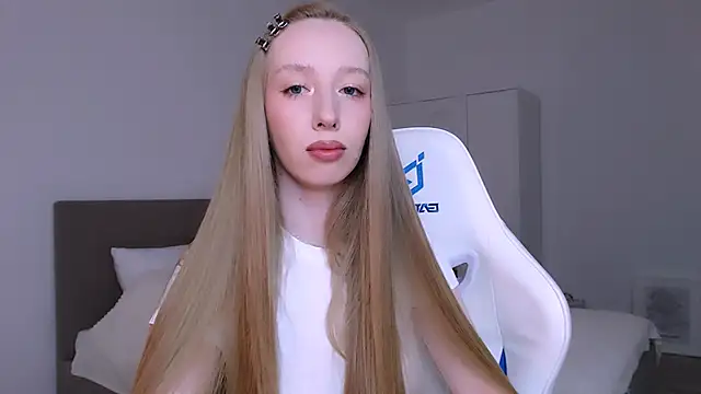 Luna_insniity webcam