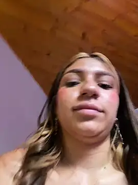 Isabella18_pink webcam