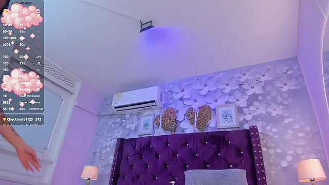 elodie_walker webcam