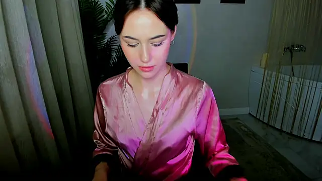 makeyouehappy - MakeYoueHappy's free webcam - UK Sex Cams