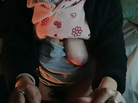 VeneRed live sex cam