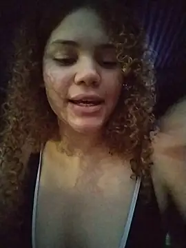 prettysquirt-pibev (F young) - Finger pussy in pool 👉🏻💦