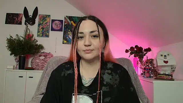 PinkHurricaneOfficial webcam