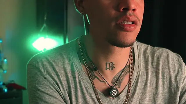 AlphaMasterXxx webcam