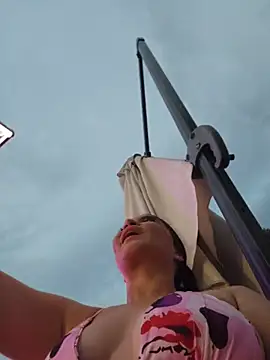 Pretty_Julieta webcam