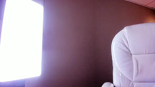 NahimiThompson webcam