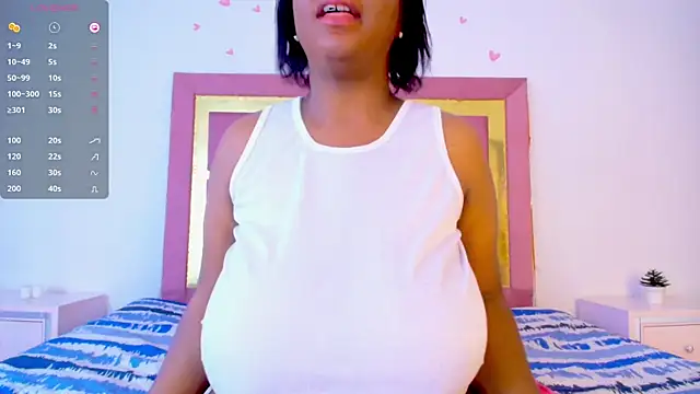 PenelopeBoobss webcam