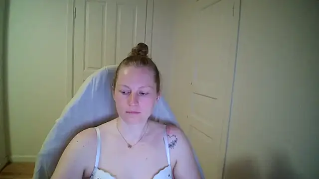 Girlnina-1995 webcam