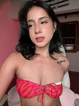 Ale_Lewis Live Webcam on Stripchat