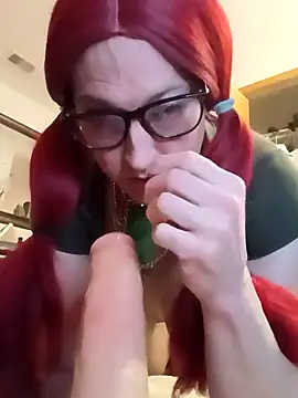 sissytrapdolly24 webcam