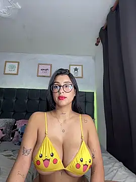 lovely_violet13 webcam