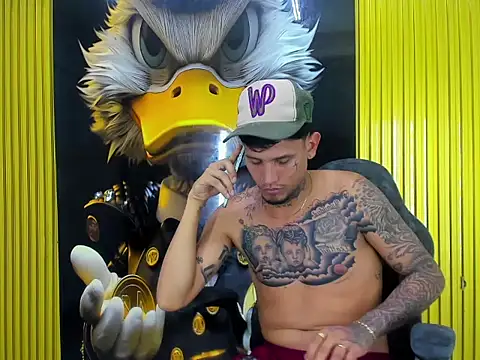 winsord_bigcock - Winsord_Bigcock's free webcam - UK Sex Cams