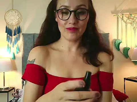 iberianmoonmk - IberianMoonMK's free webcam - UK Sex Cams