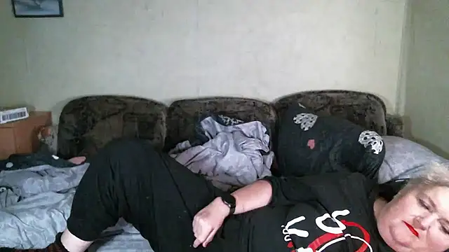 lana555 - Lana555's free webcam - UK Sex Cams