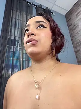 NaughtyNinnaXXX webcam