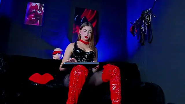 MartinaStones webcam