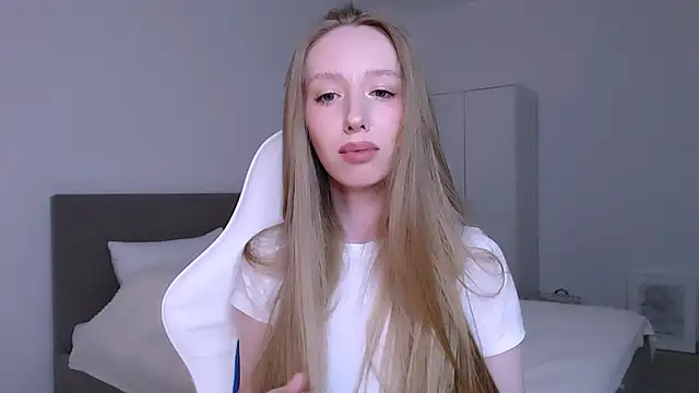 Luna_insniity webcam