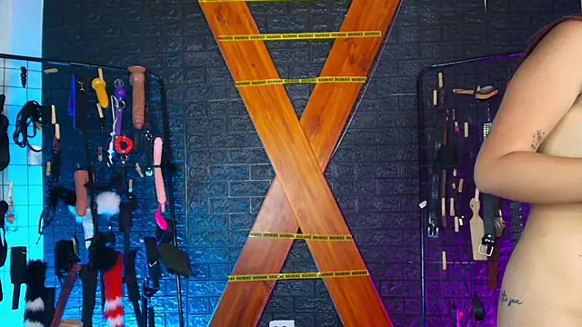 Mistress_lexi_bdsm webcam