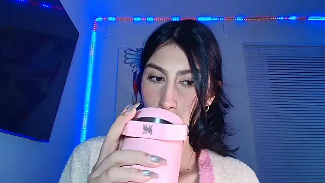 valeria_gonzales_'s room