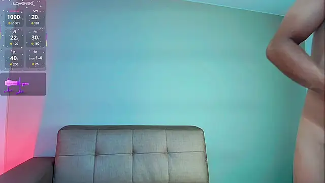 Valentiinoss's live cam