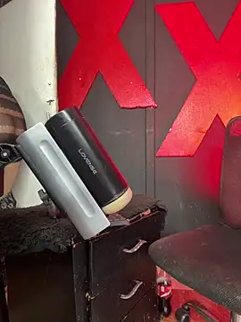 abrilbigcock live sex cam